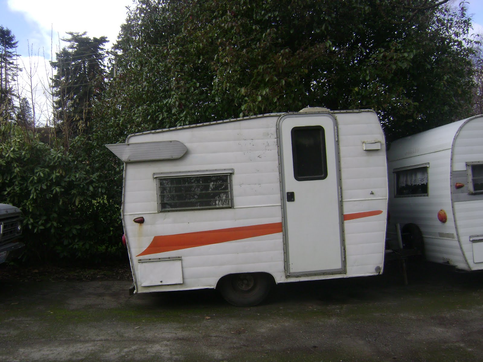compact trailer camper